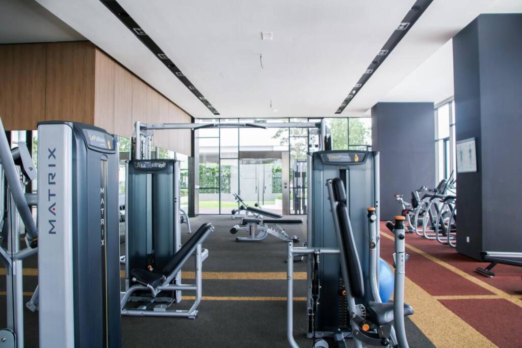 D'sara Sentral Mrt With Two Free Parking Apartemen *