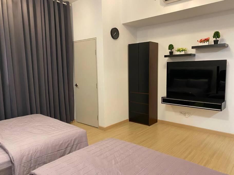 Dsara Sentral Mrt With Two Free Parking Apartment Sungai Buloh